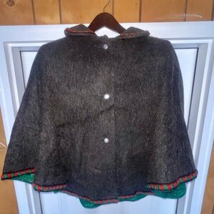 VINTAGE COUNTRY TRACHTEN DIRNDL  WOOL PONCHO CAPE CLOAK COAT - Woman’s